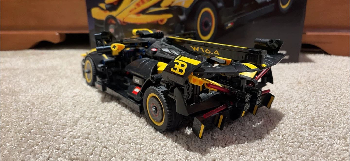 LEGO Technic Bugatti Bolide 42151 - photo 3