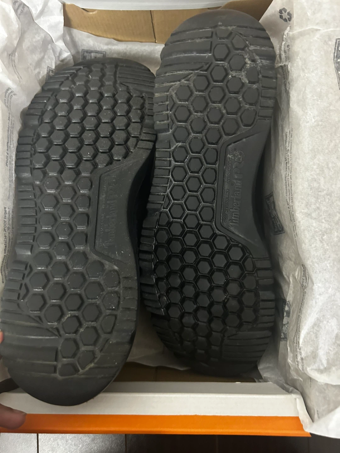 Size 10.5 W timberland safety shoes - photo 3