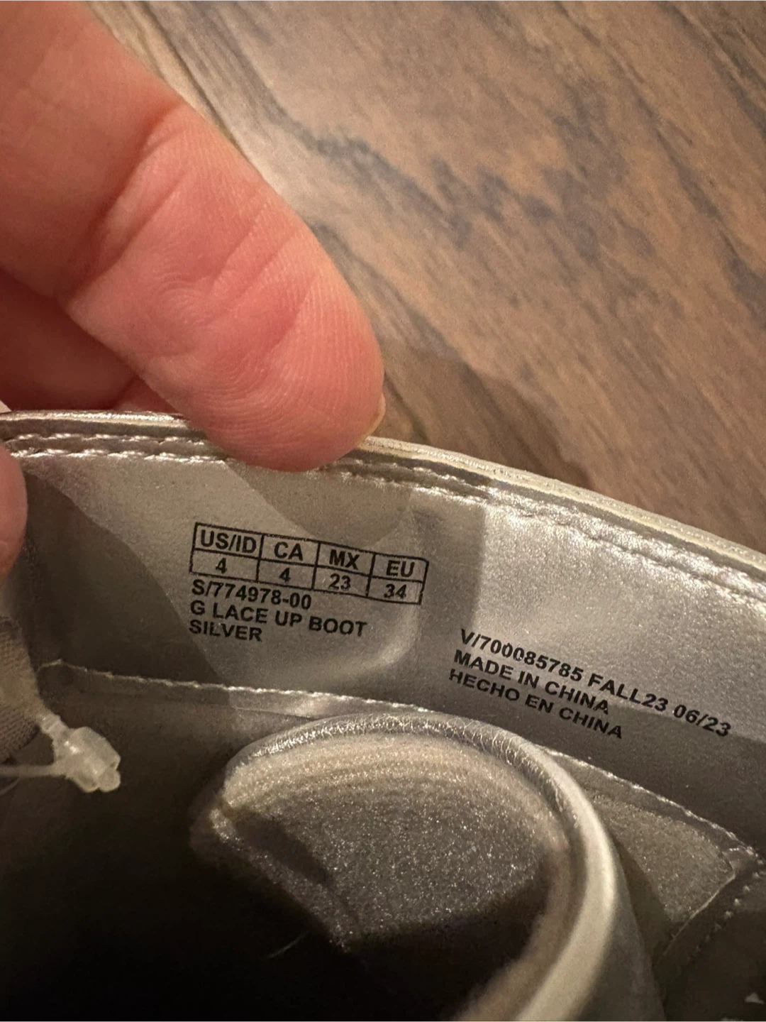 New GAP Silver Lace Up Boots - Size 4 - photo 5