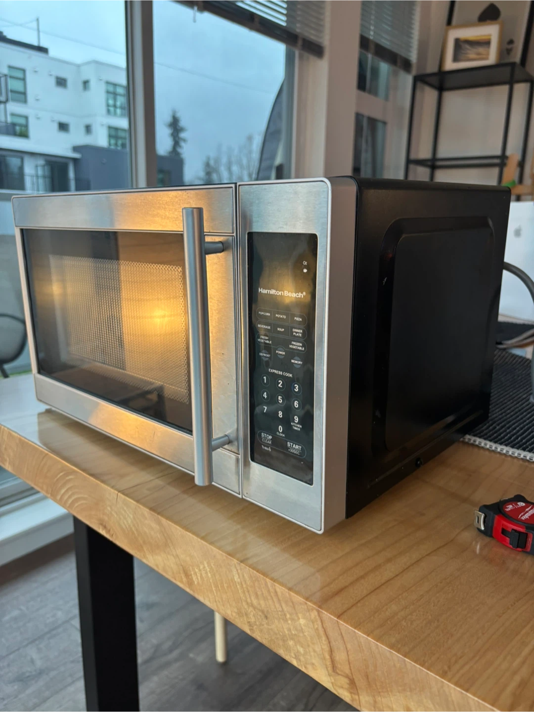 Hamiltonbeach Microwave Oven - photo 2