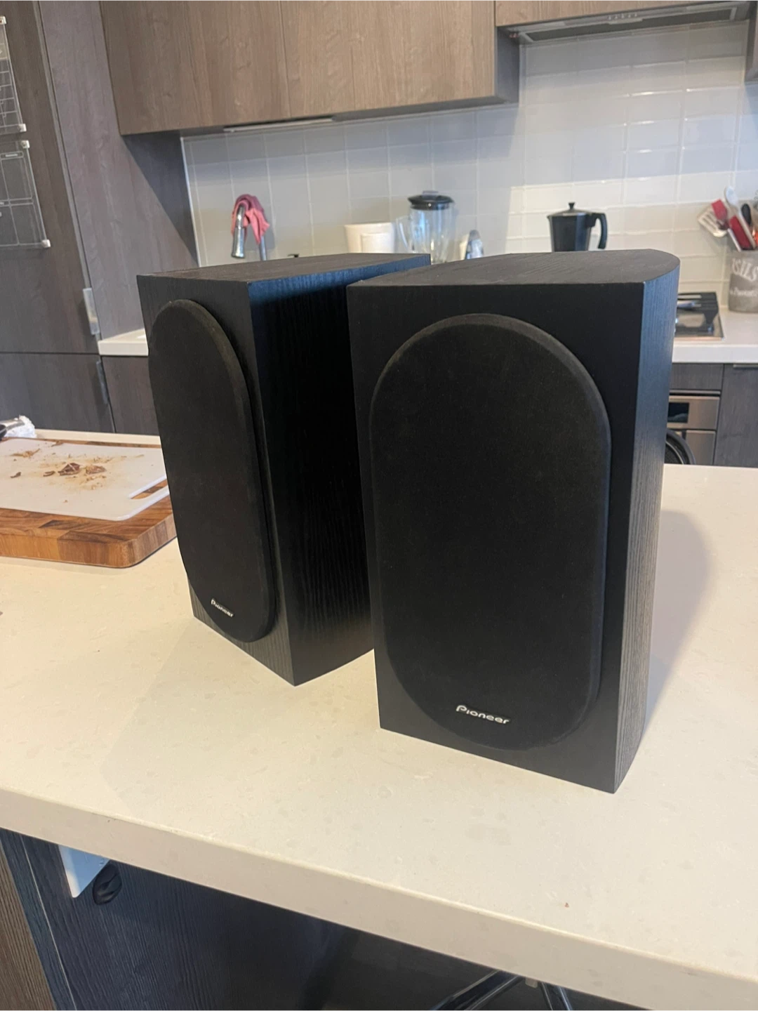 Pioneer Andrew Jones Bookshelf Speakers (SP-BS22-LR) - photo 2