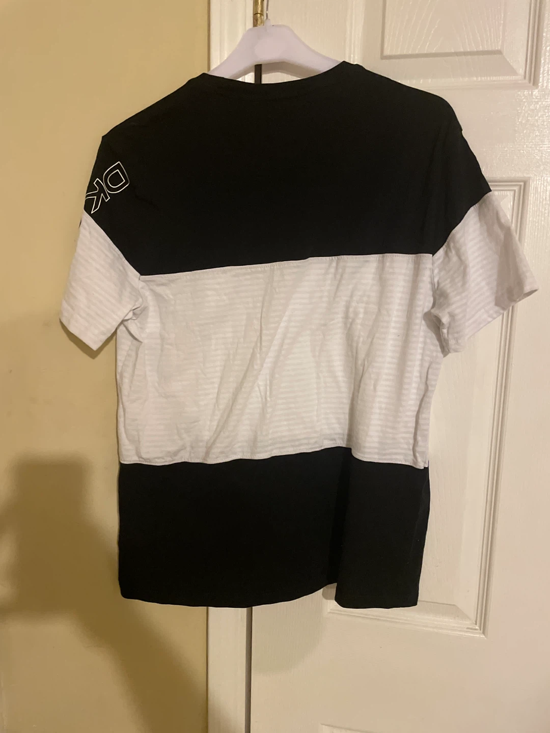 DKNY Black & White Striped T-Shirt - Size M - photo 5