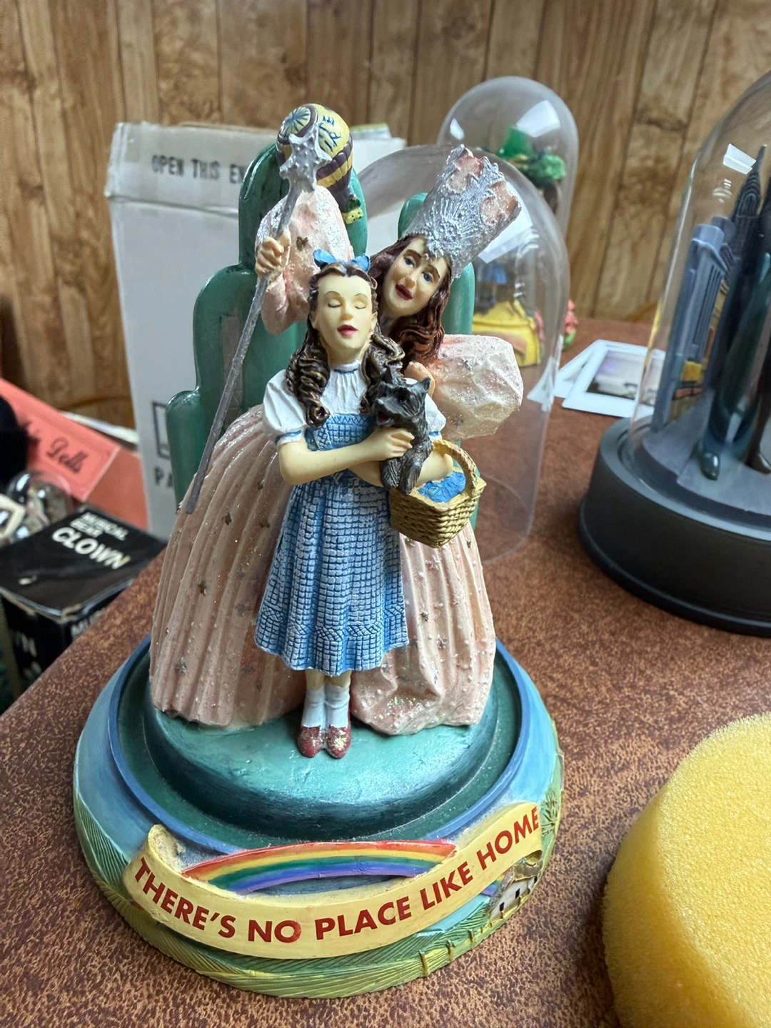 Wizard of Oz "There's No Place Like Home" Figurine