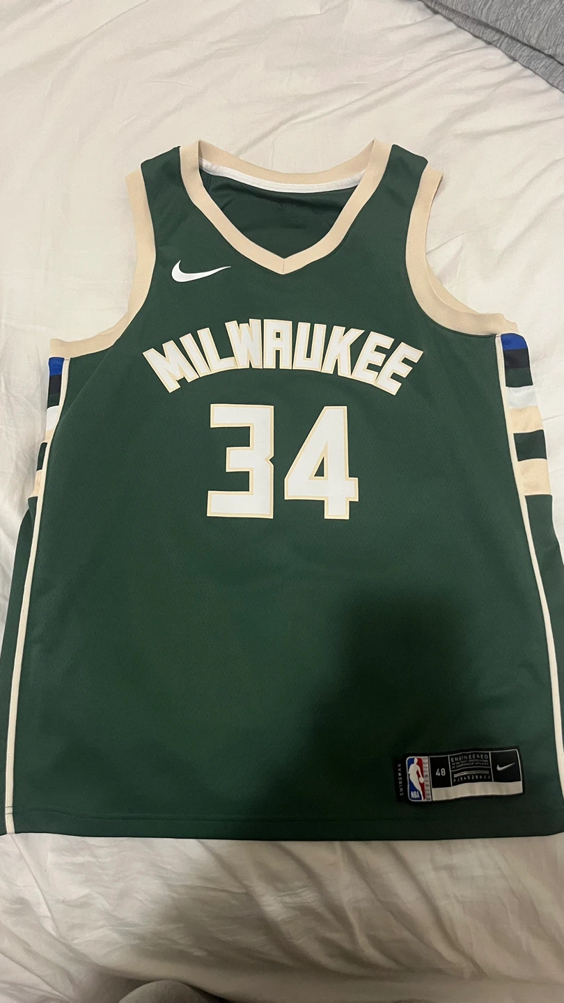 Nike Milwaukee Bucks Antetokounmpo Jersey - Size 48