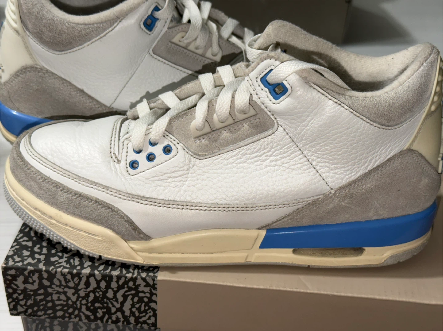 Air Jordan 3 Retro UNC - photo 3