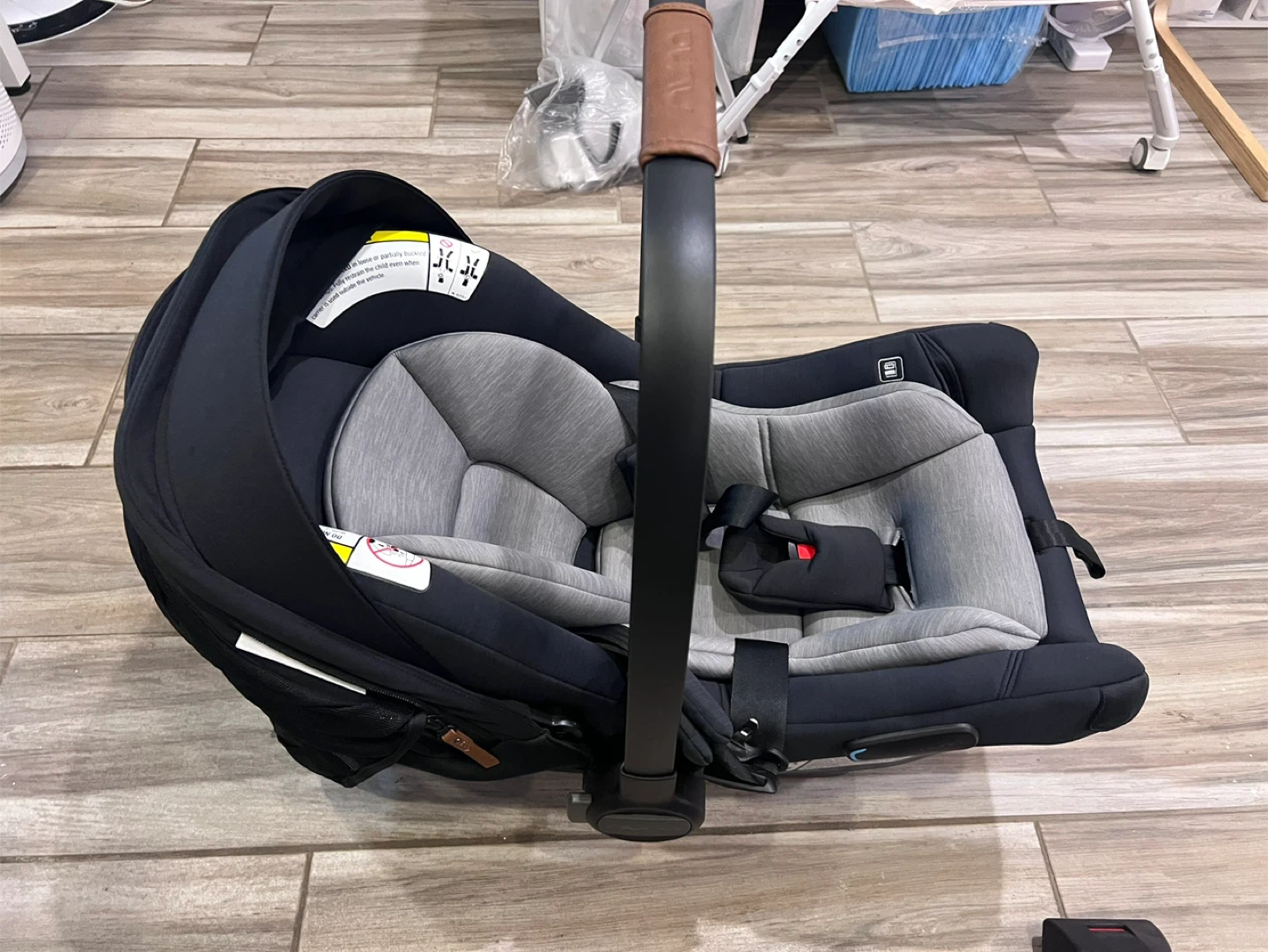 Nuna Pipa Lite LX Infant Car Seat + Base - Black - photo 2