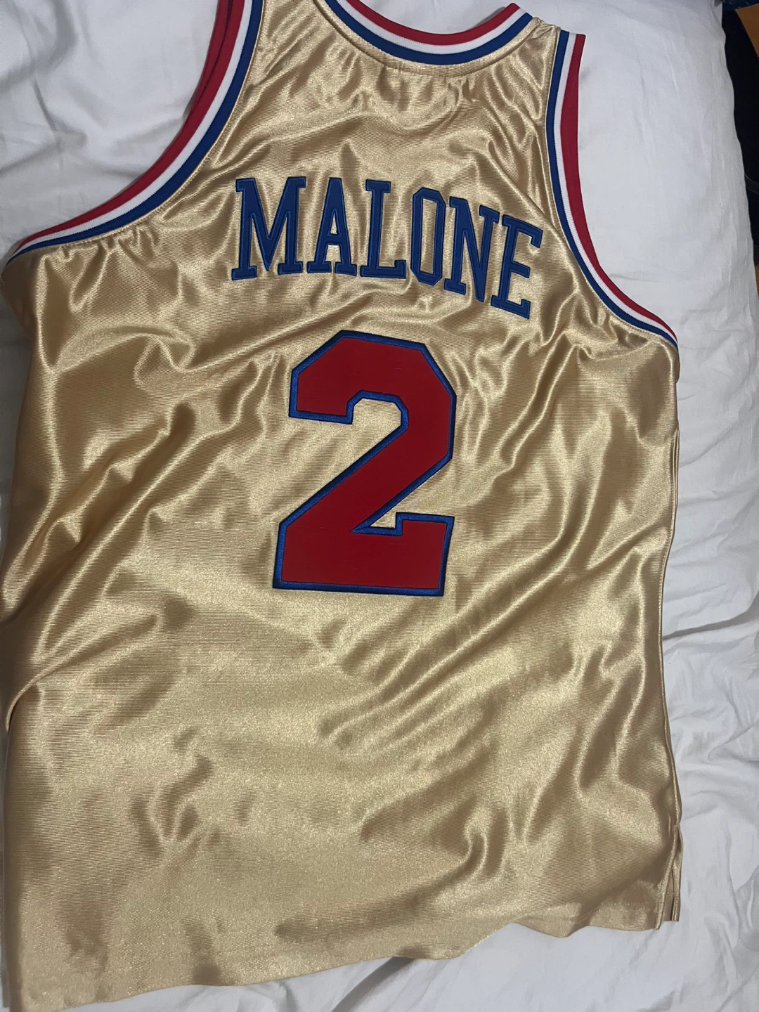Mitchell & Ness Moses Malone Sixers Jersey - Size L - photo 2