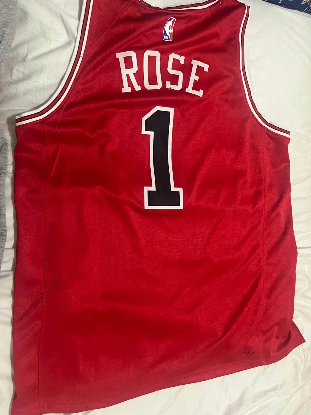 Chicago Bulls Rose #1 Jersey - Size 52 - photo 2