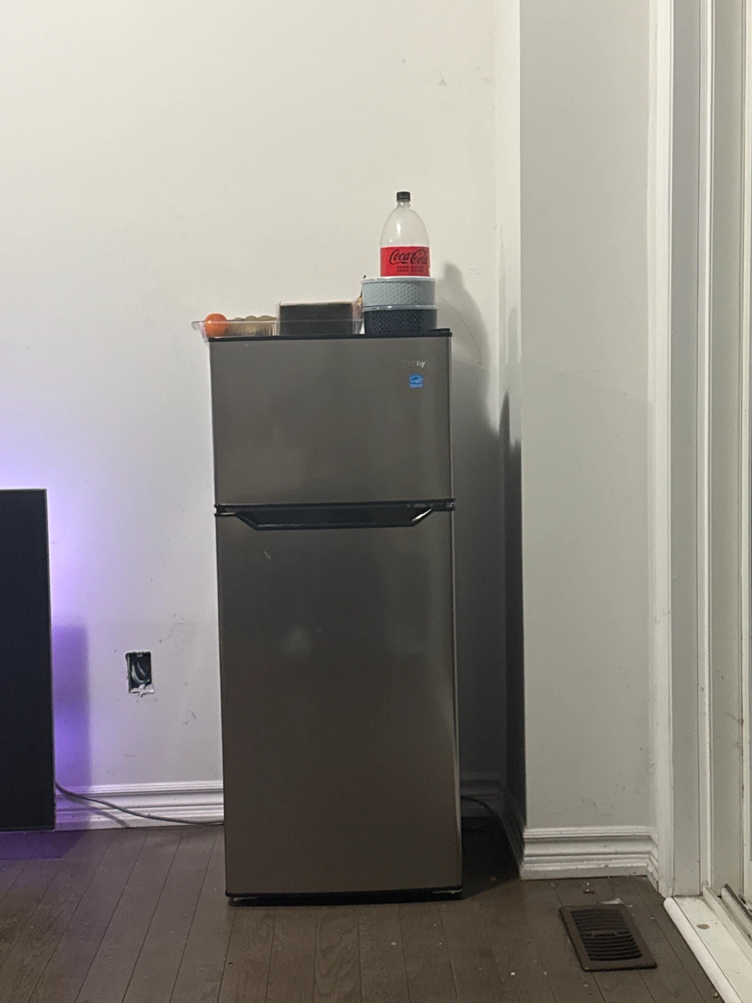 Danby Designer 95 L 2-Door Mini Fridge - photo 2