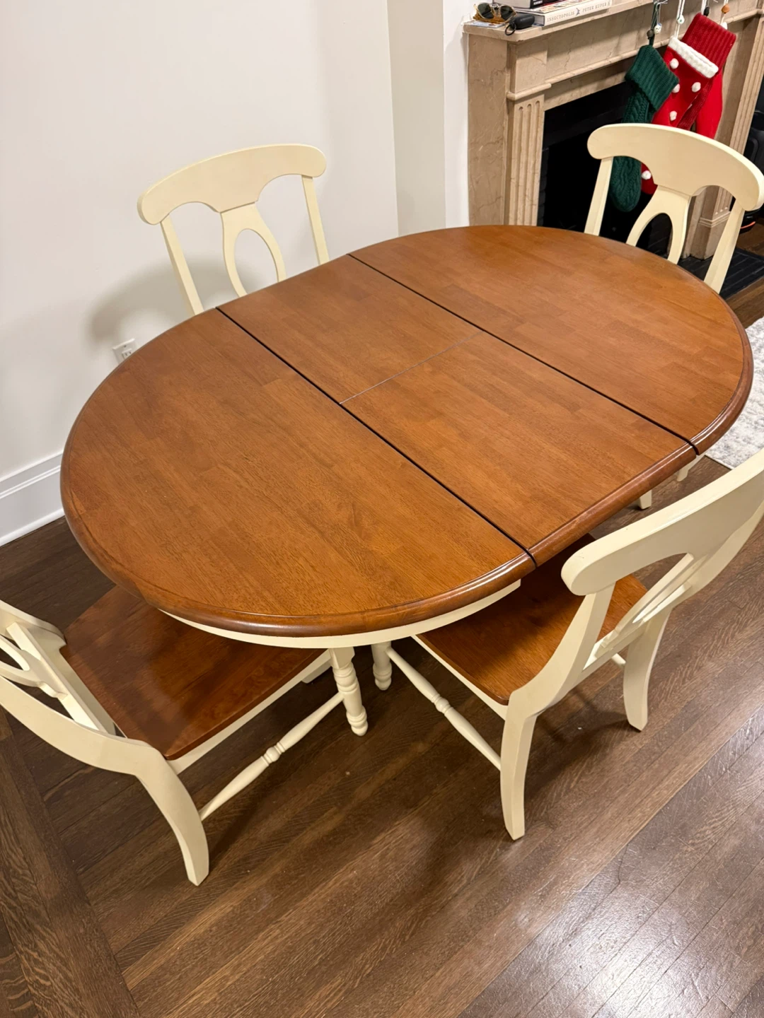 Dining Table with 4 Chairs (expansive) - photo 2