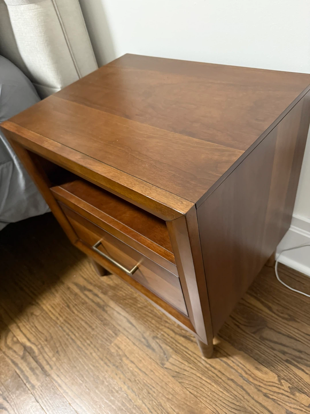 Modern Nightstand - photo 3