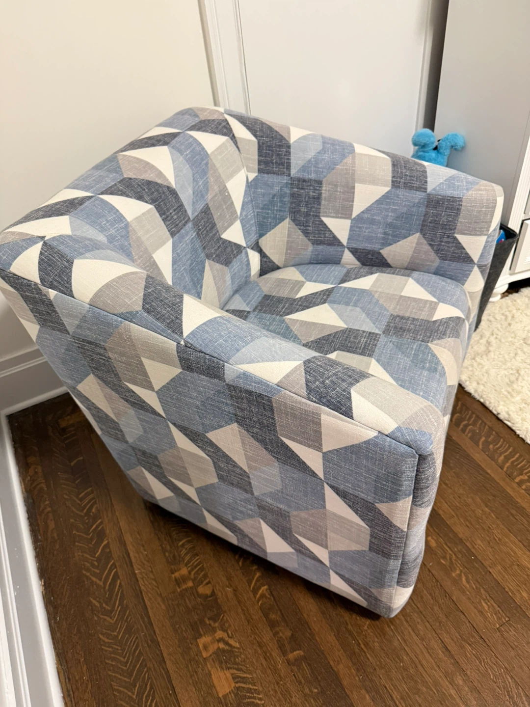 Swivel Chair - photo 2