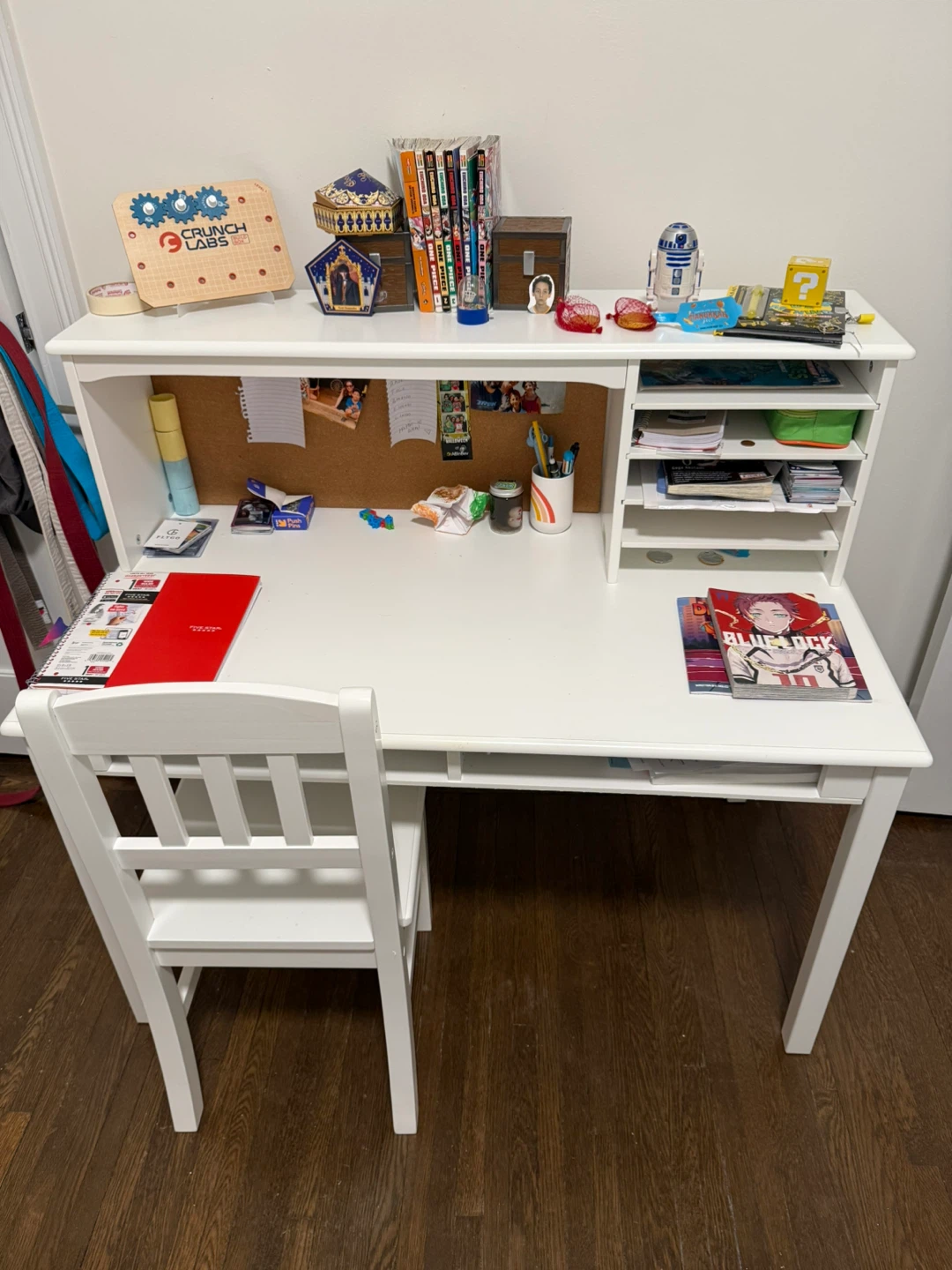 White Children's Desk and Chair Set