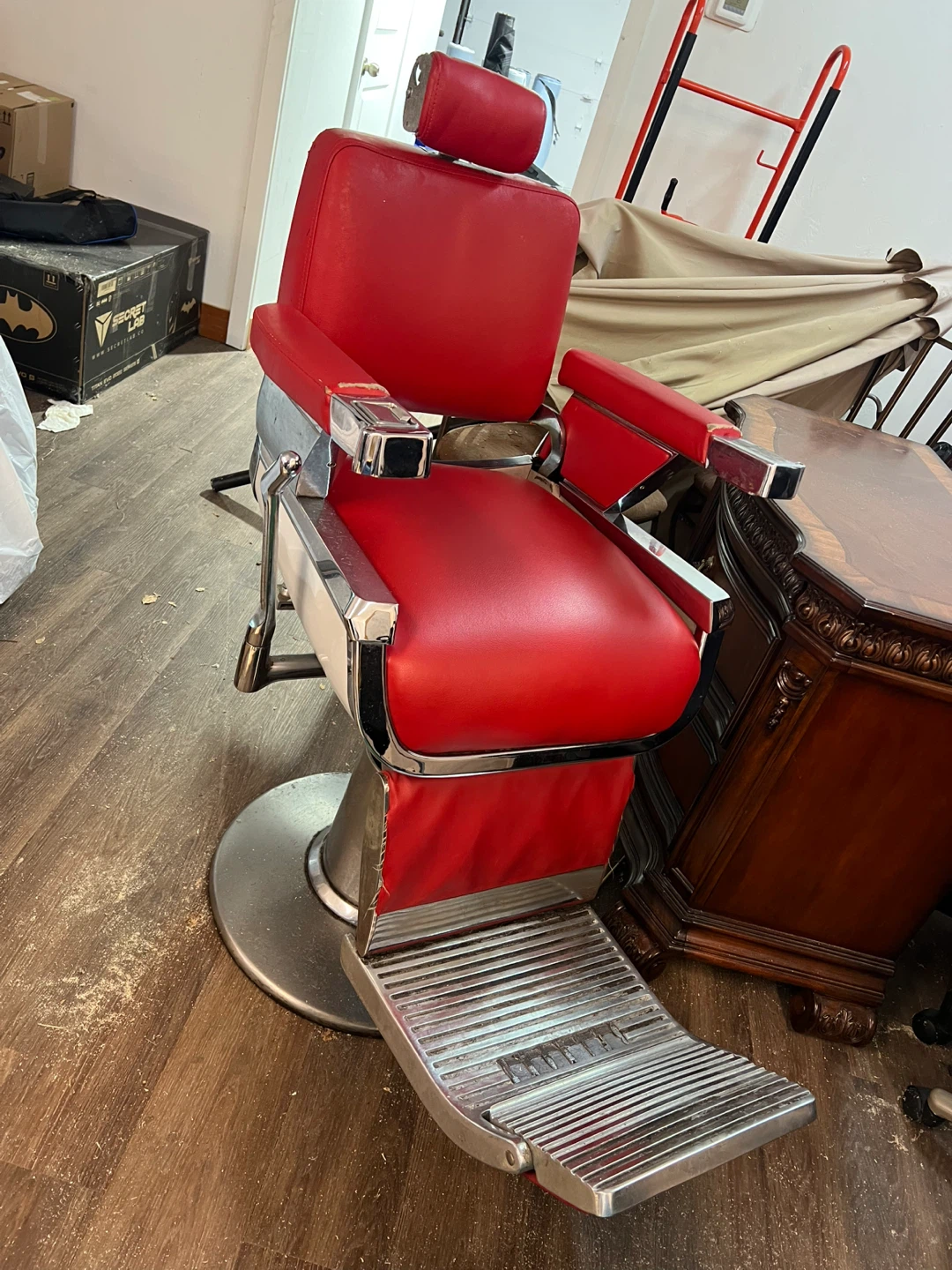 Belmont Barber Chair - Red - photo 5