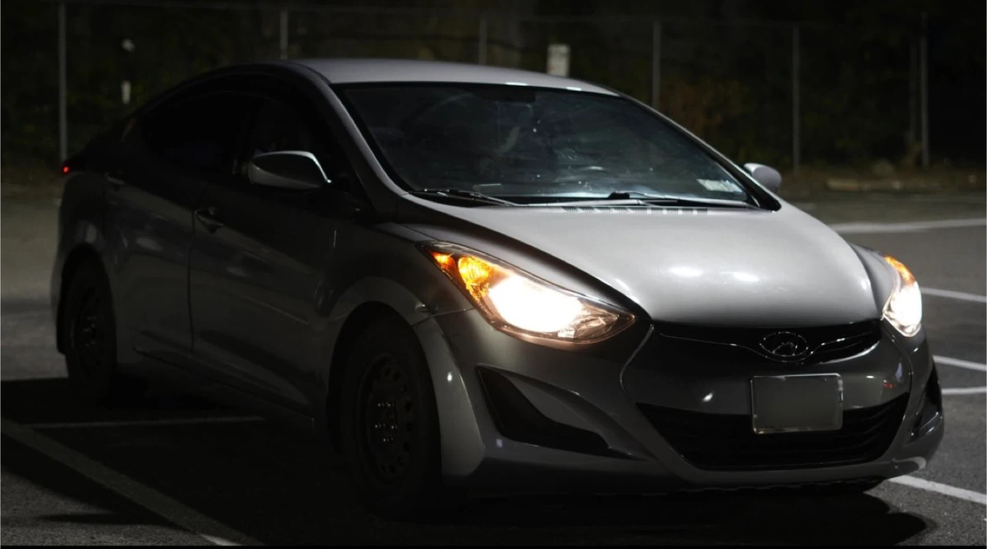 2016 Hyundai Elantra Manual 6SPD- Silver Sedan - photo 3