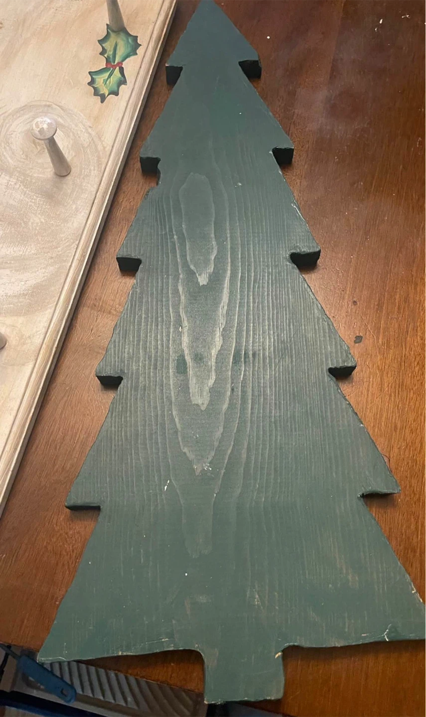 Hand Painted Santa Peg Board & Christmas Tree - photo 4
