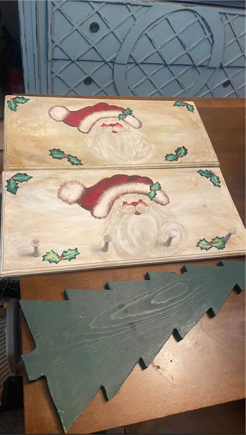 Hand Painted Santa Peg Board & Christmas Tree