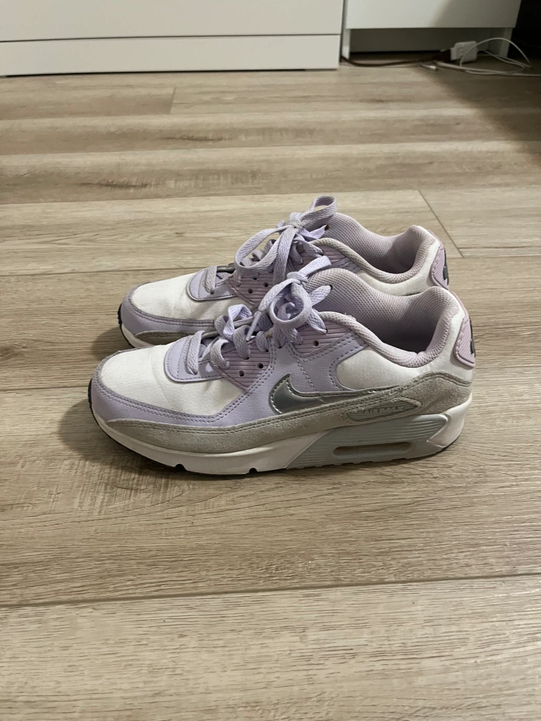 Nike Air Max 90 Lilac/White, Size 6.5 - photo 2