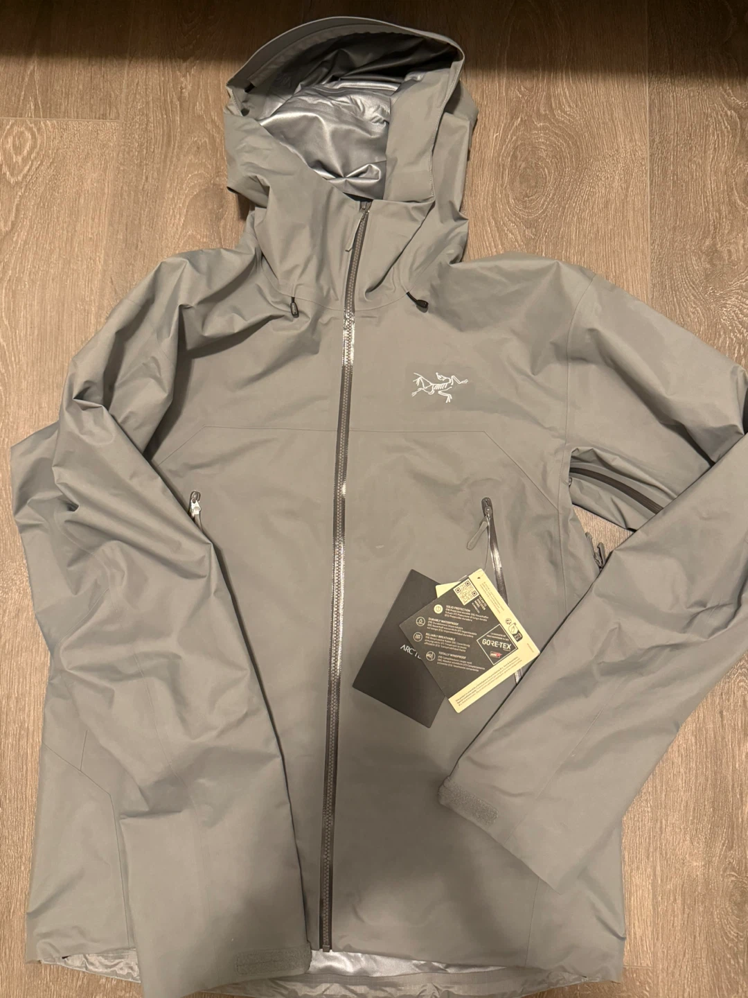 Arc'teryx Beta SL Jacket - Medium BNWT - photo 4