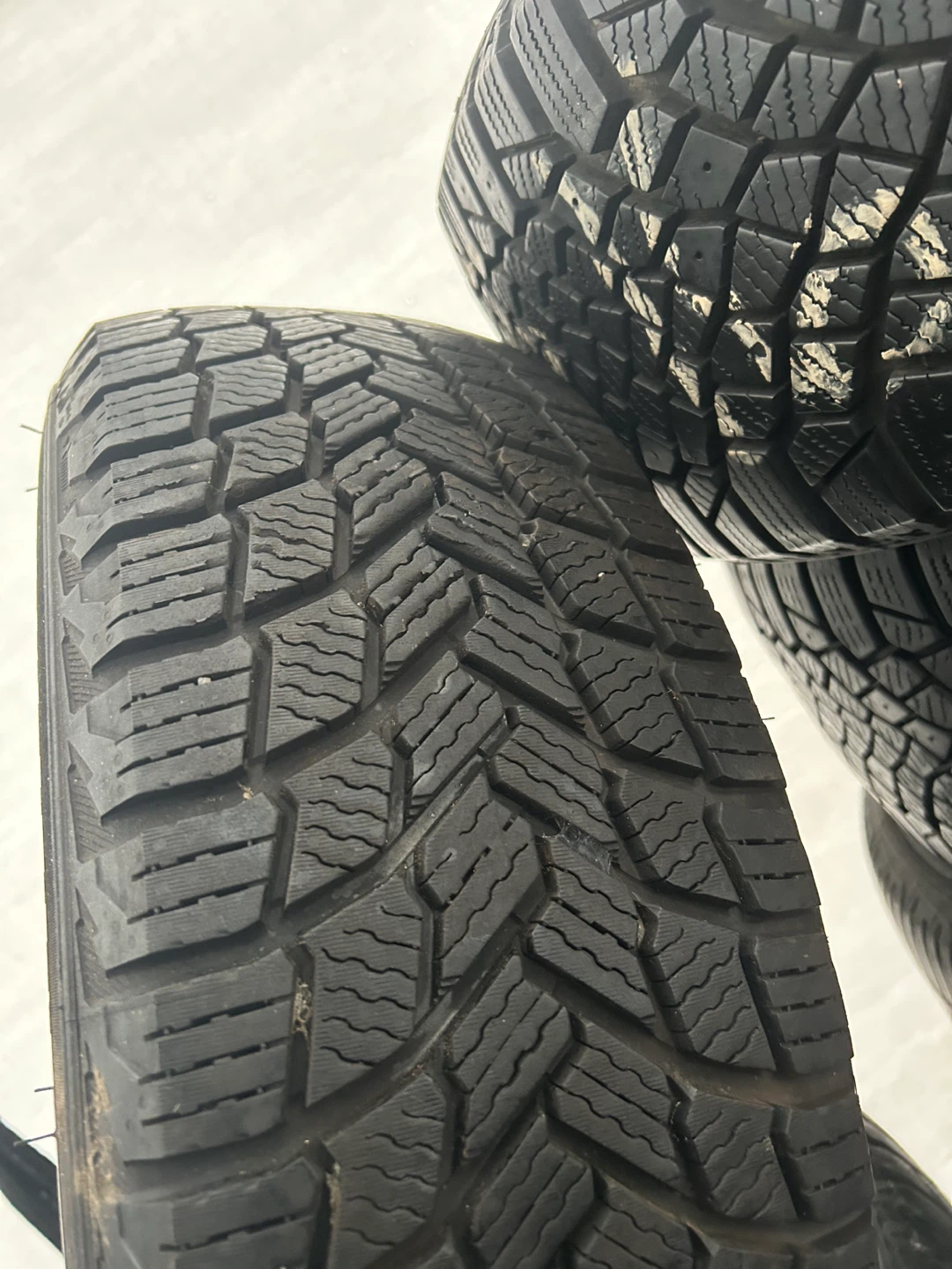 Michelin 195/65R15 Winter Tires - photo 3