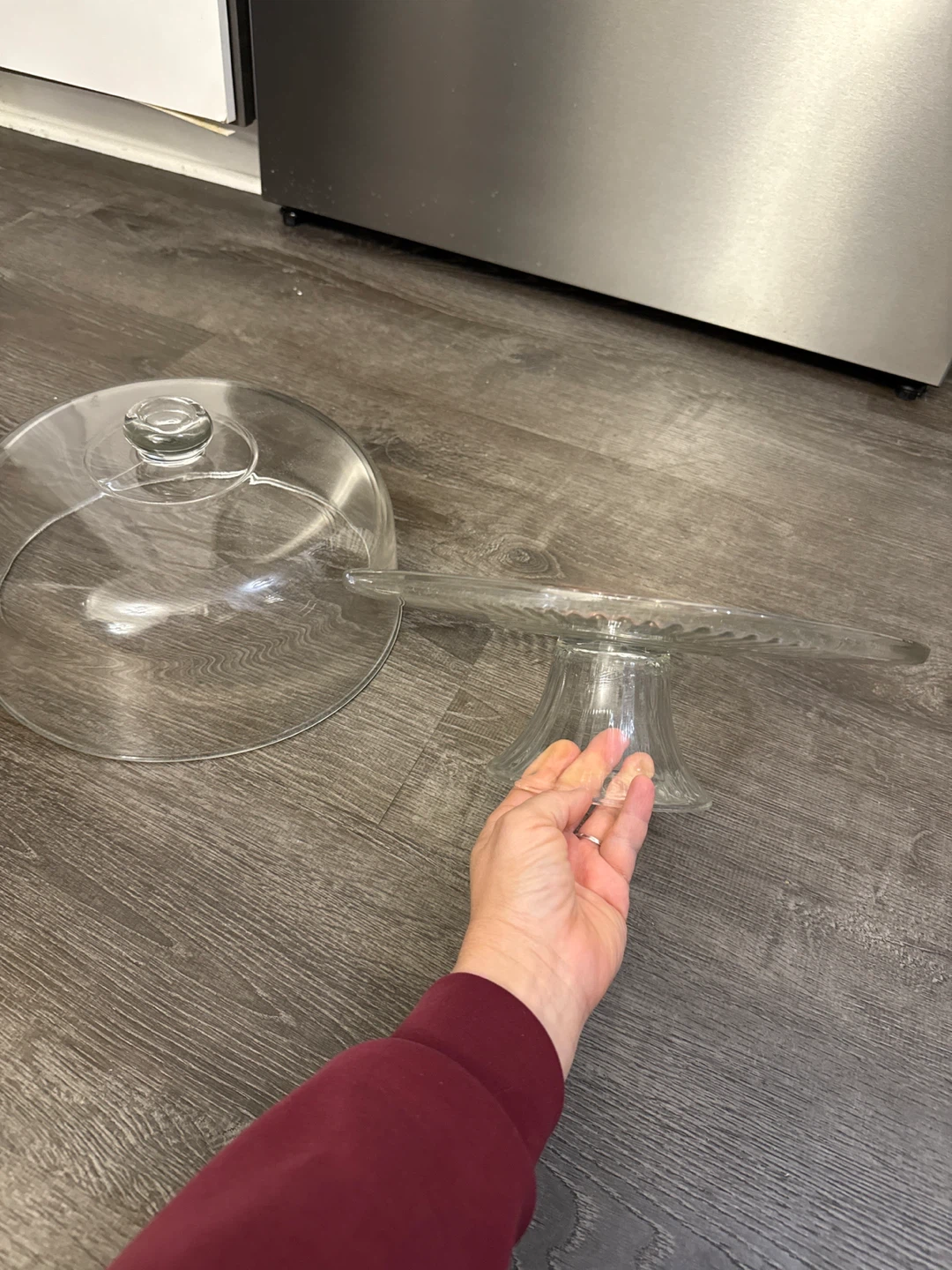Glass Cake Stand with Dome Lid - photo 3