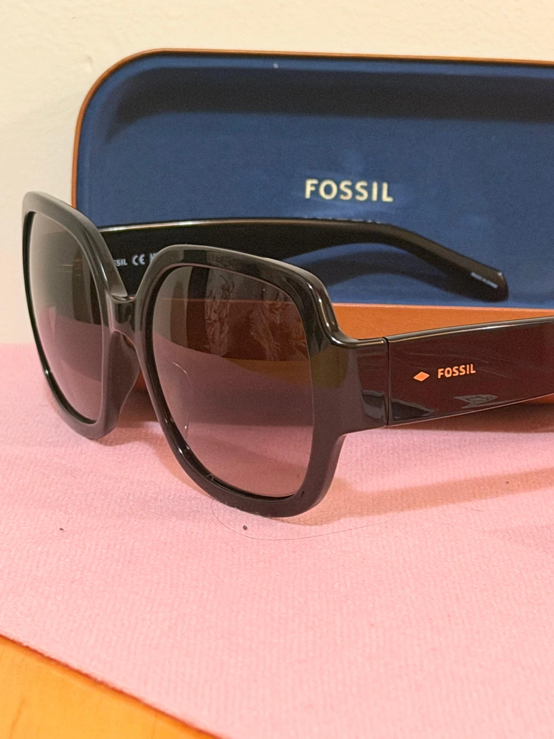 Fossil Sunglasses with Case - photo 3