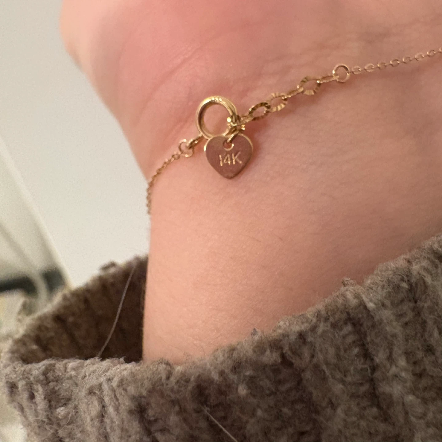 14K Gold dainty Heart Bracelet - photo 3