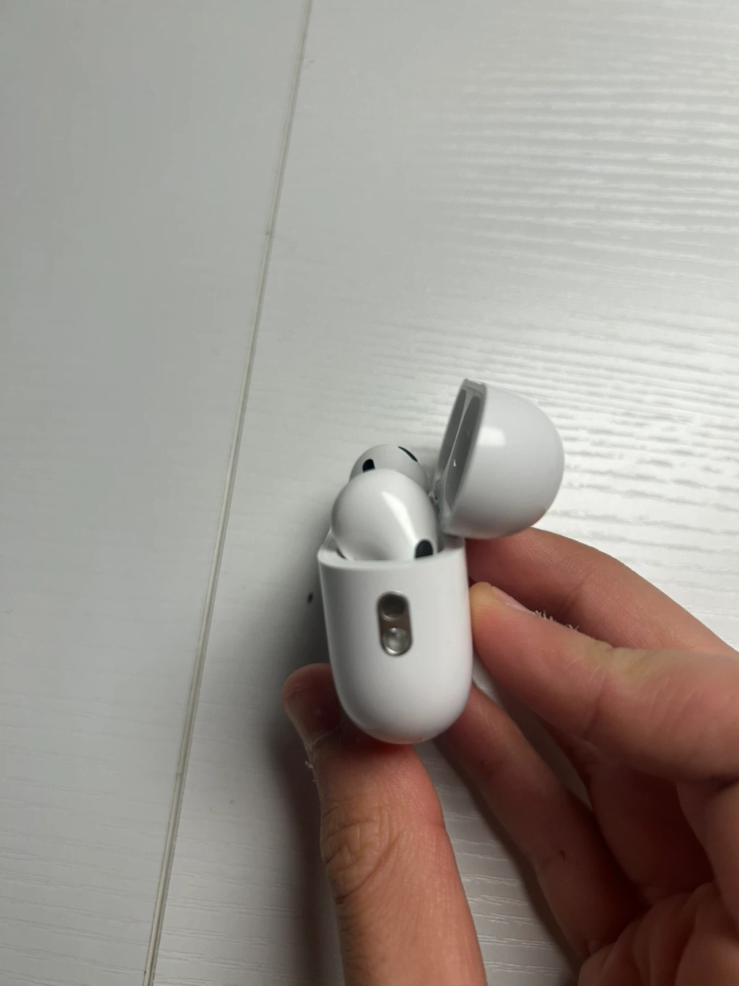 Apple AirPods Pro (2nd generation) - photo 3