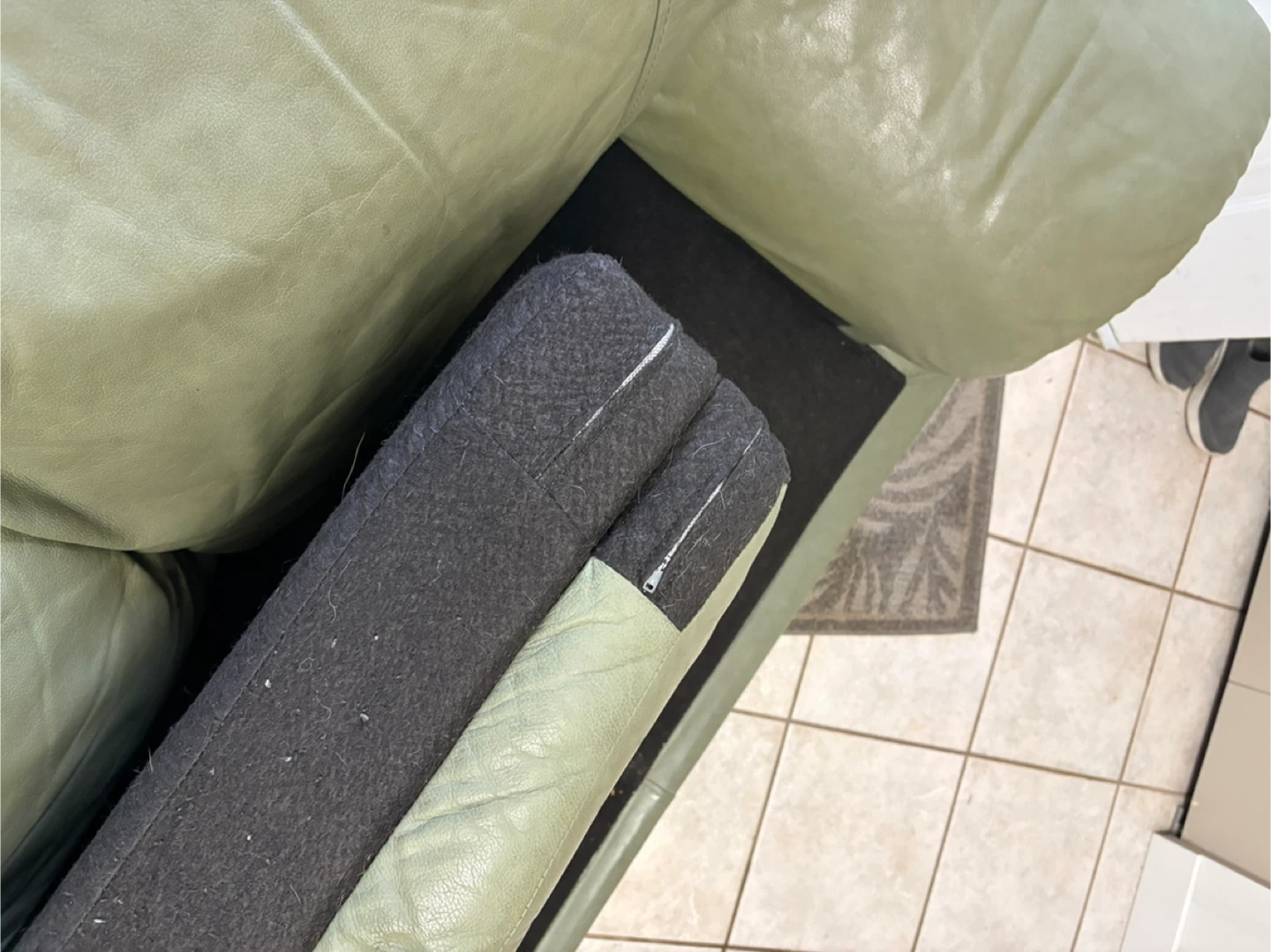 Leather Sofa - Light Green - photo 2