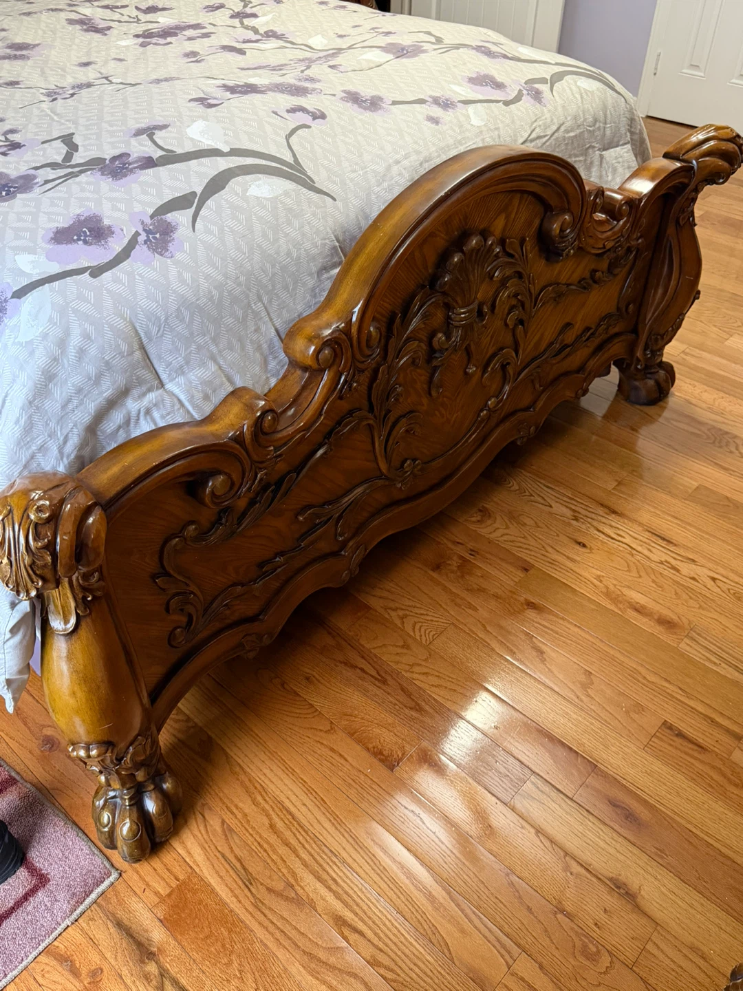 Queen Sized Wooden Bed Frame - photo 2
