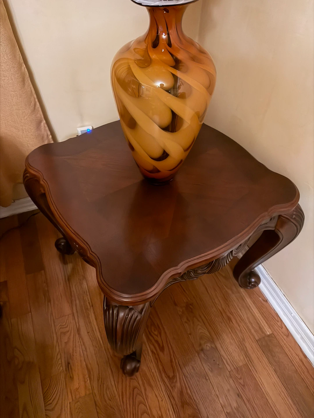 Wooden End Table with Ornate Legs