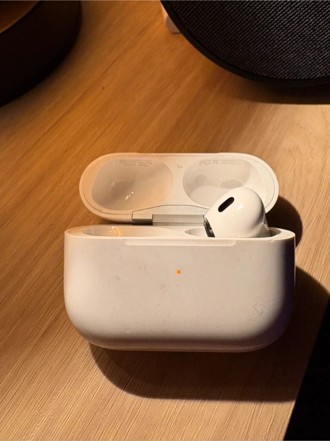 Apple AirPods 1 Pro - photo 4