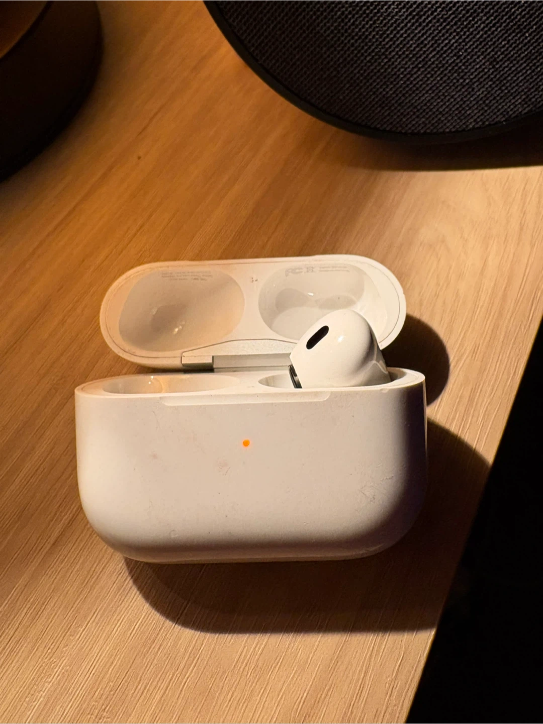 Apple AirPods 1 Pro - photo 2