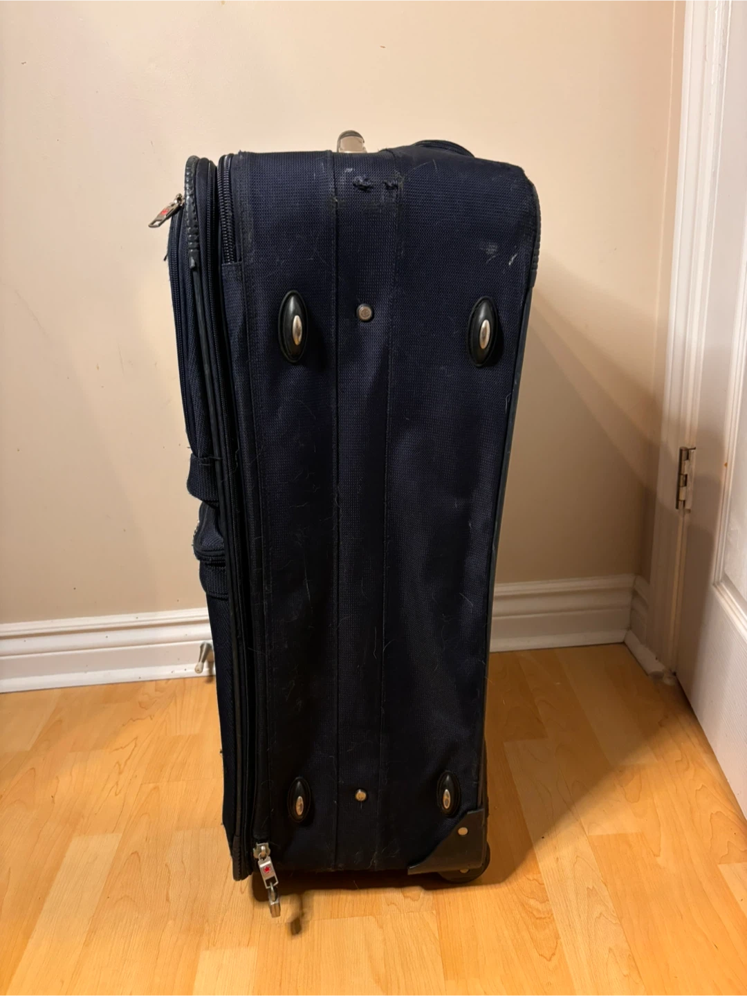 Air Canada Rolling Suitcase – Large Checked Size - photo 3