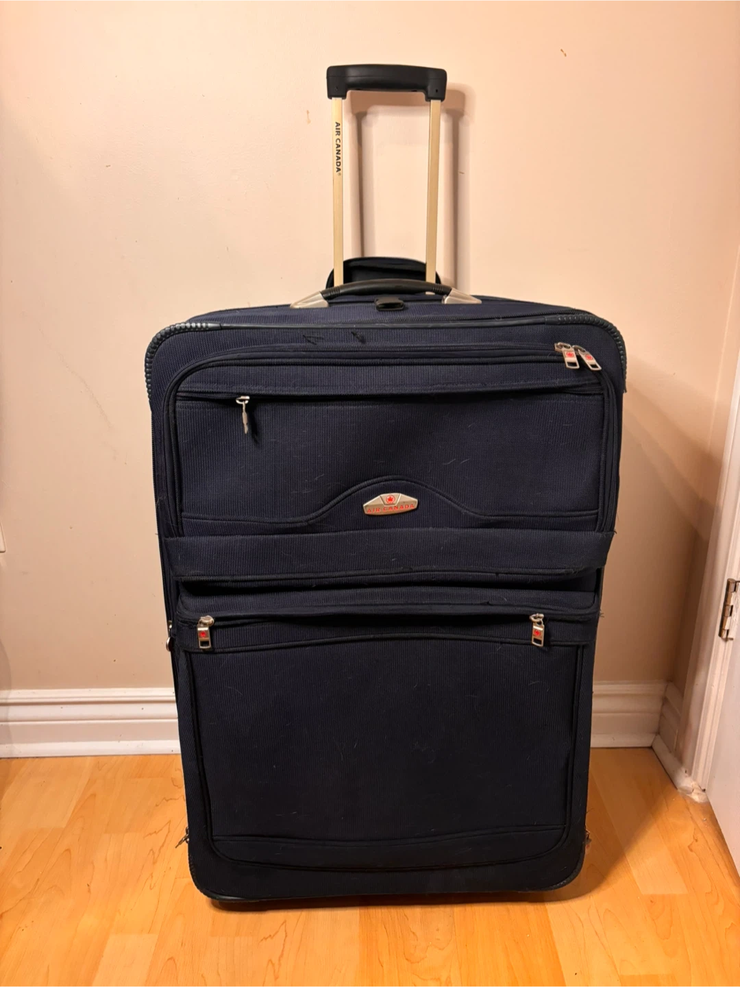 Air Canada Rolling Suitcase – Large Checked Size