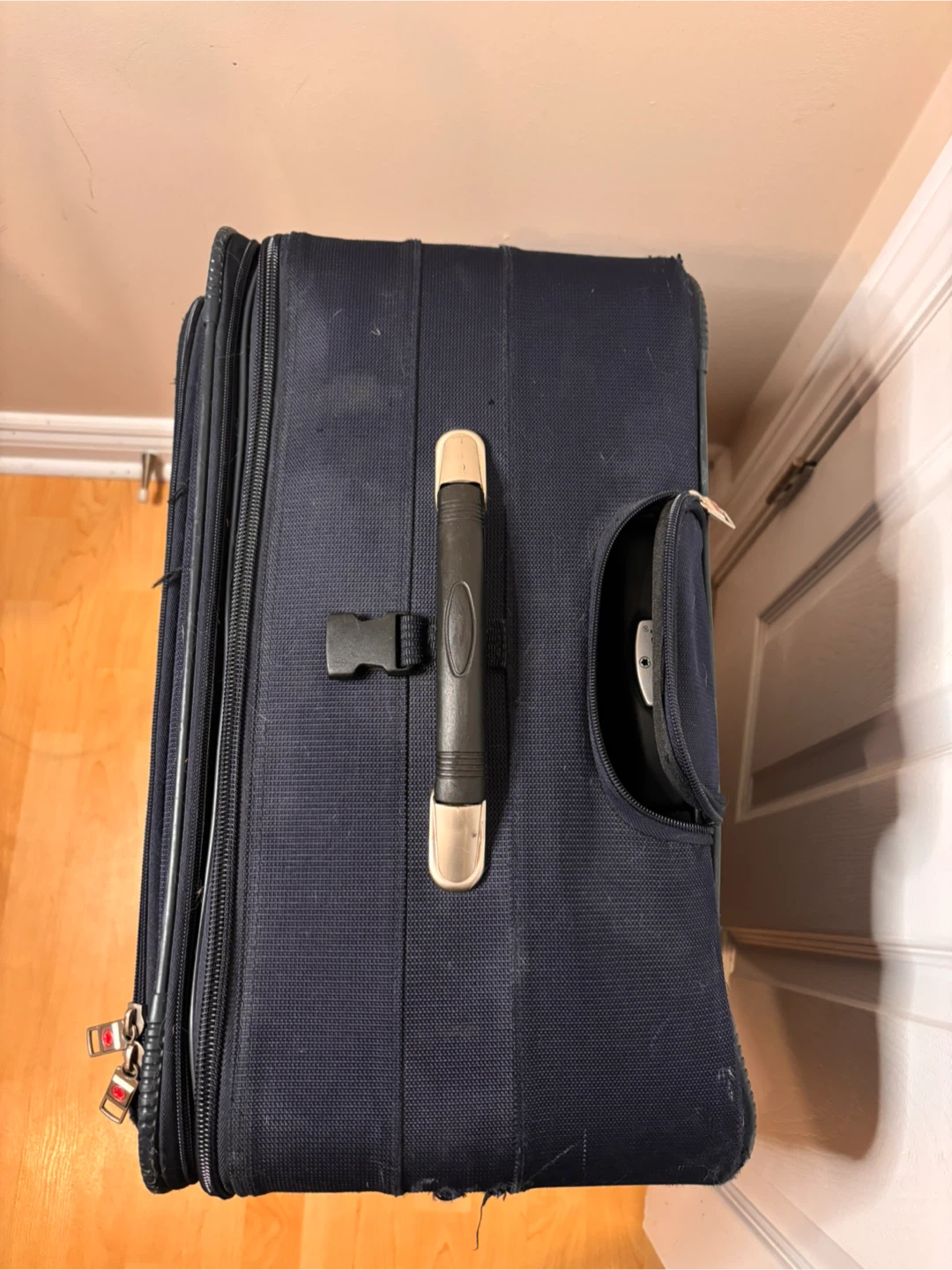 Air Canada Rolling Suitcase – Large Checked Size - photo 2