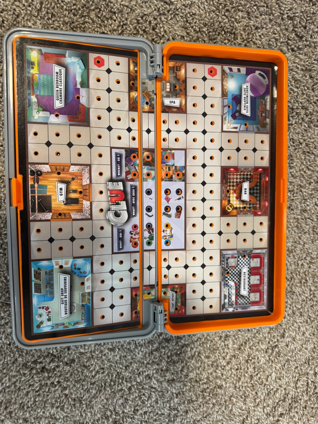 Clue Board Game - Travel Edition - photo 2