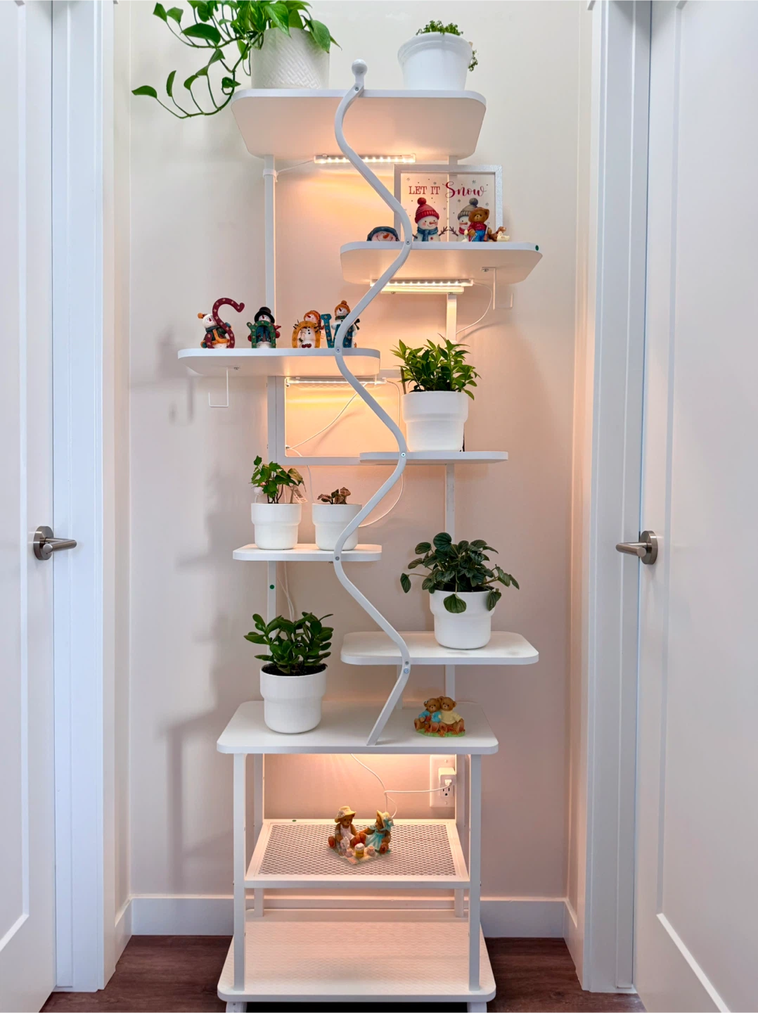 Plant Stand with Grow Lights, timer and lockable wheels - photo 2