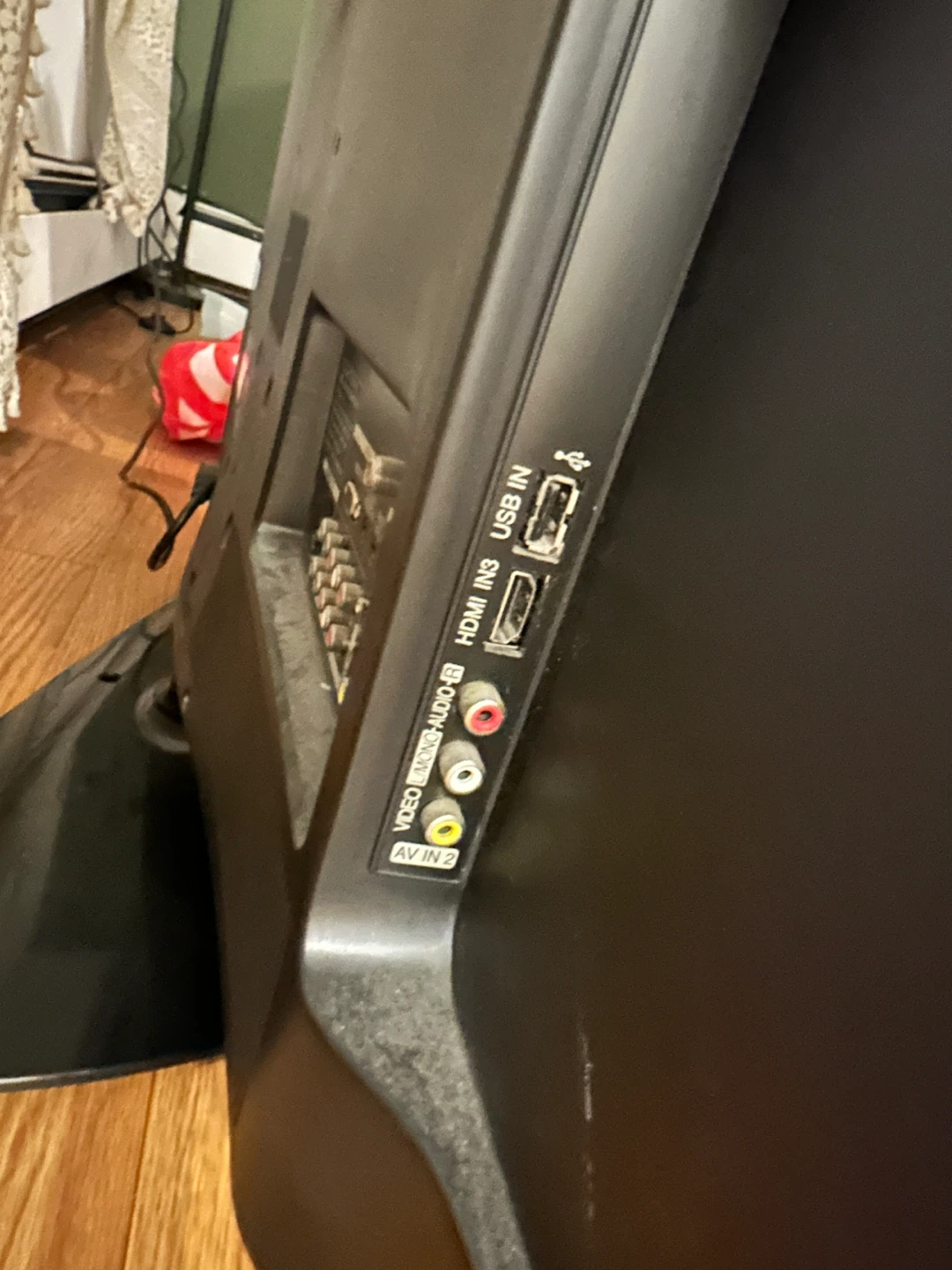 LG TV - photo 3