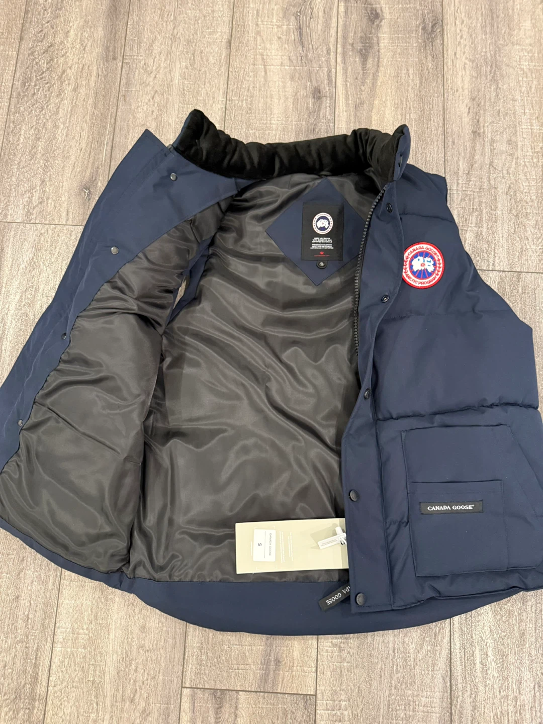 Canada Goose Vest - photo 2