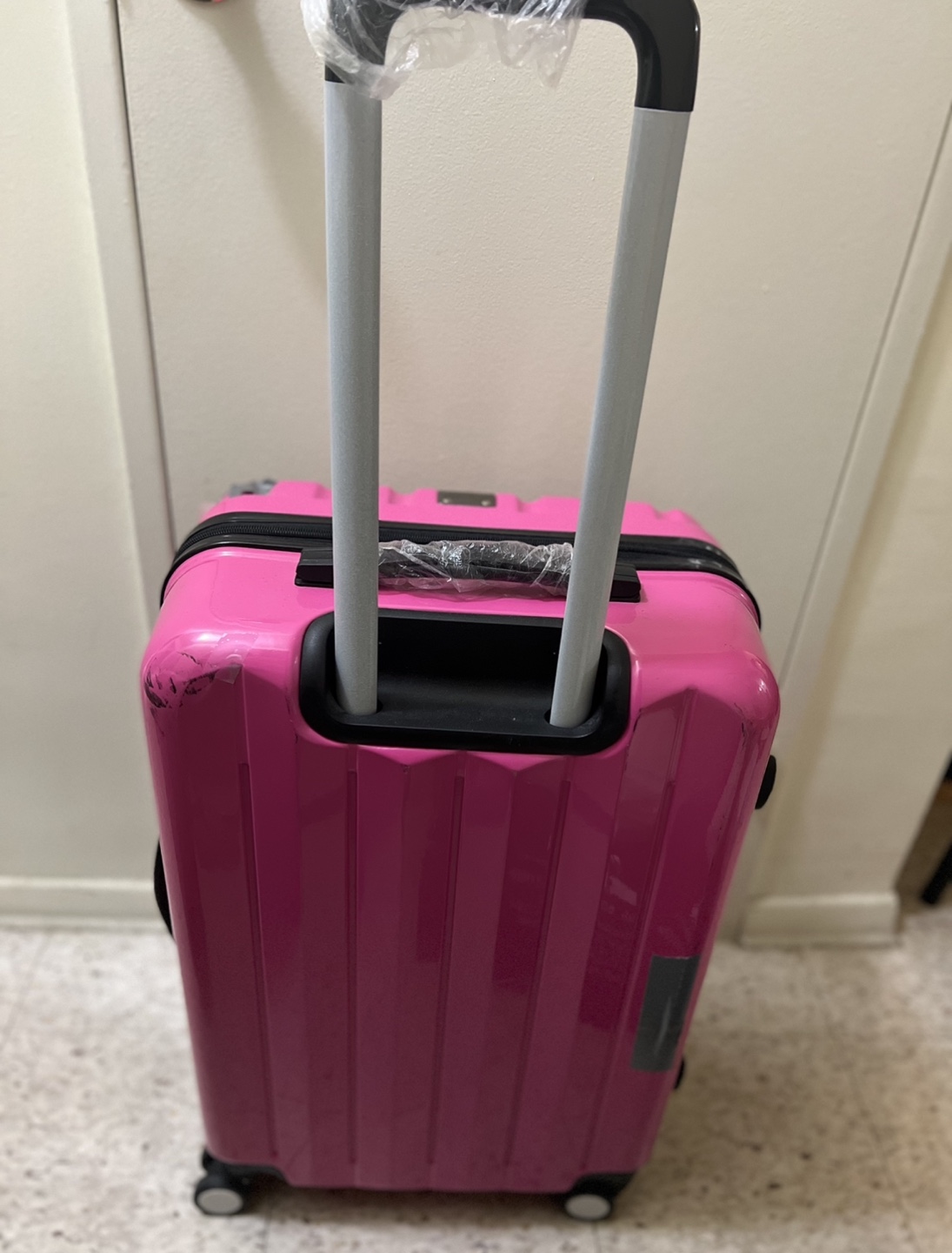 Pink Hardside Suitcase - photo 4