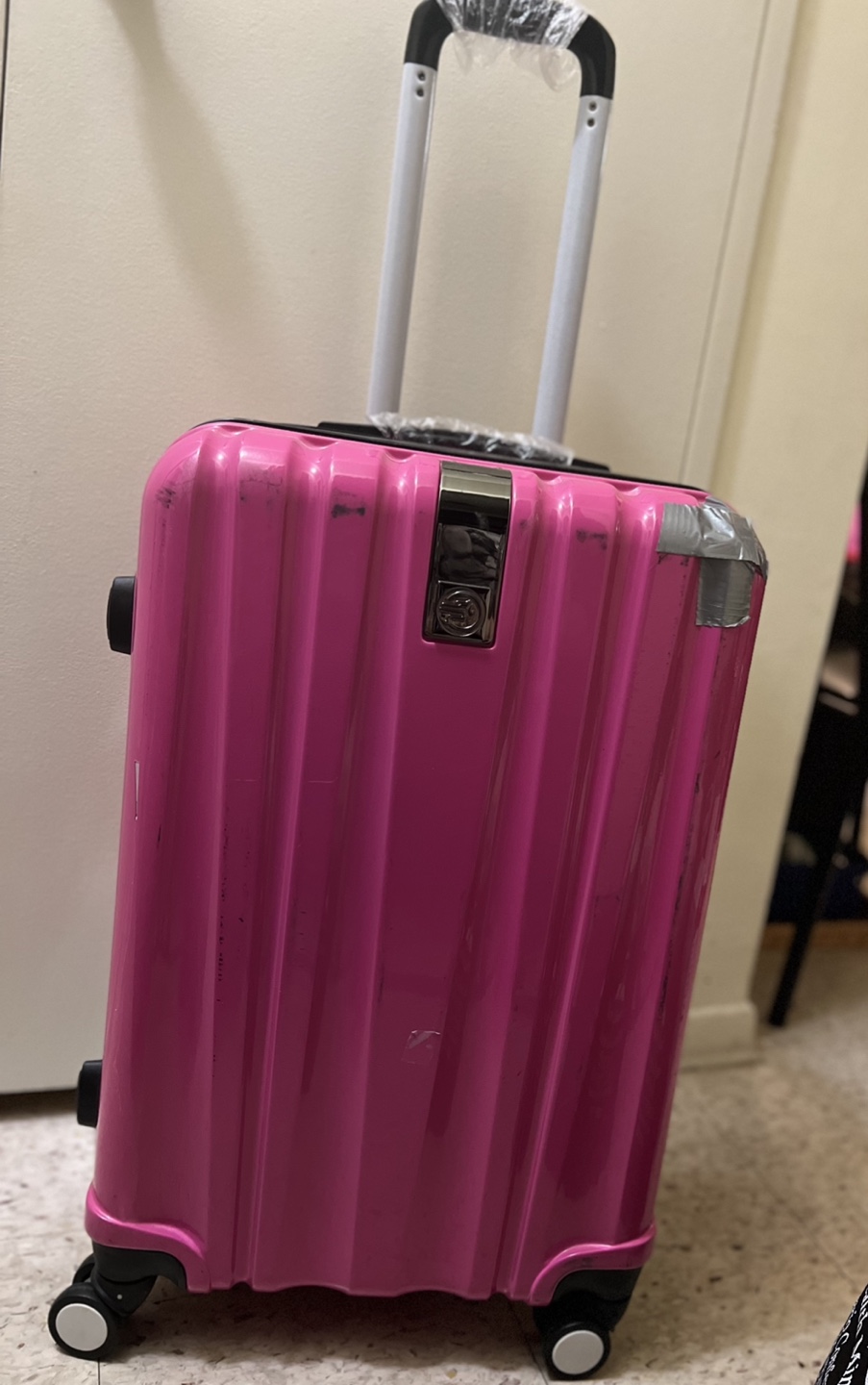 Pink Hardside Suitcase - photo 2