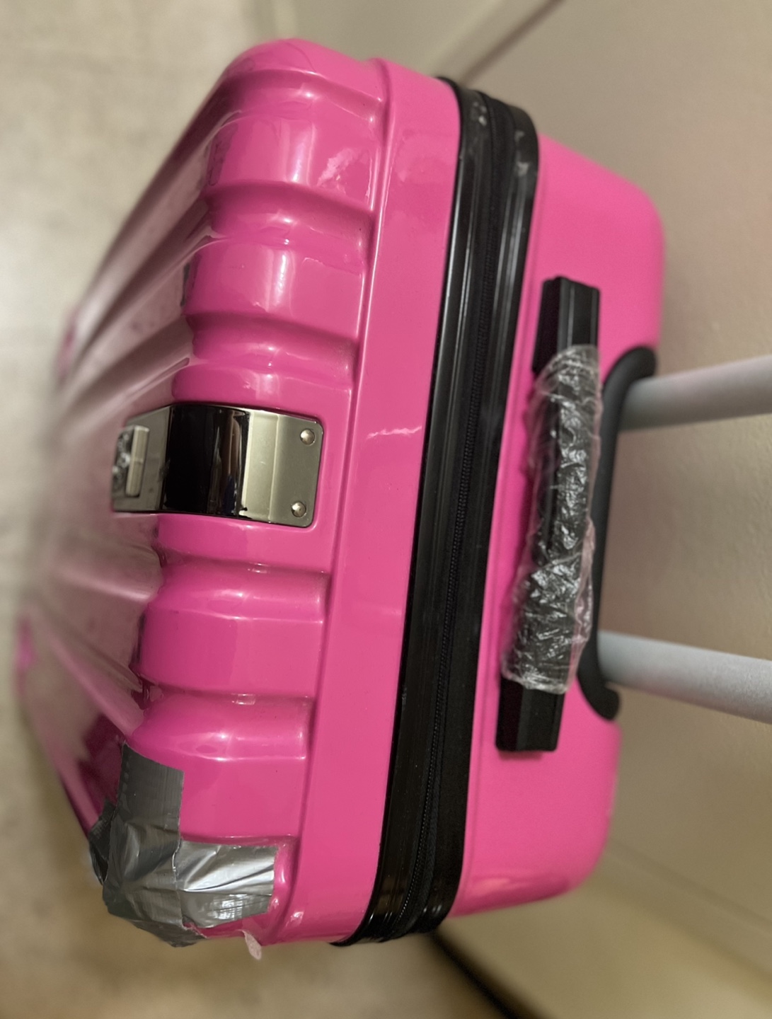 Pink Hardside Suitcase - photo 3