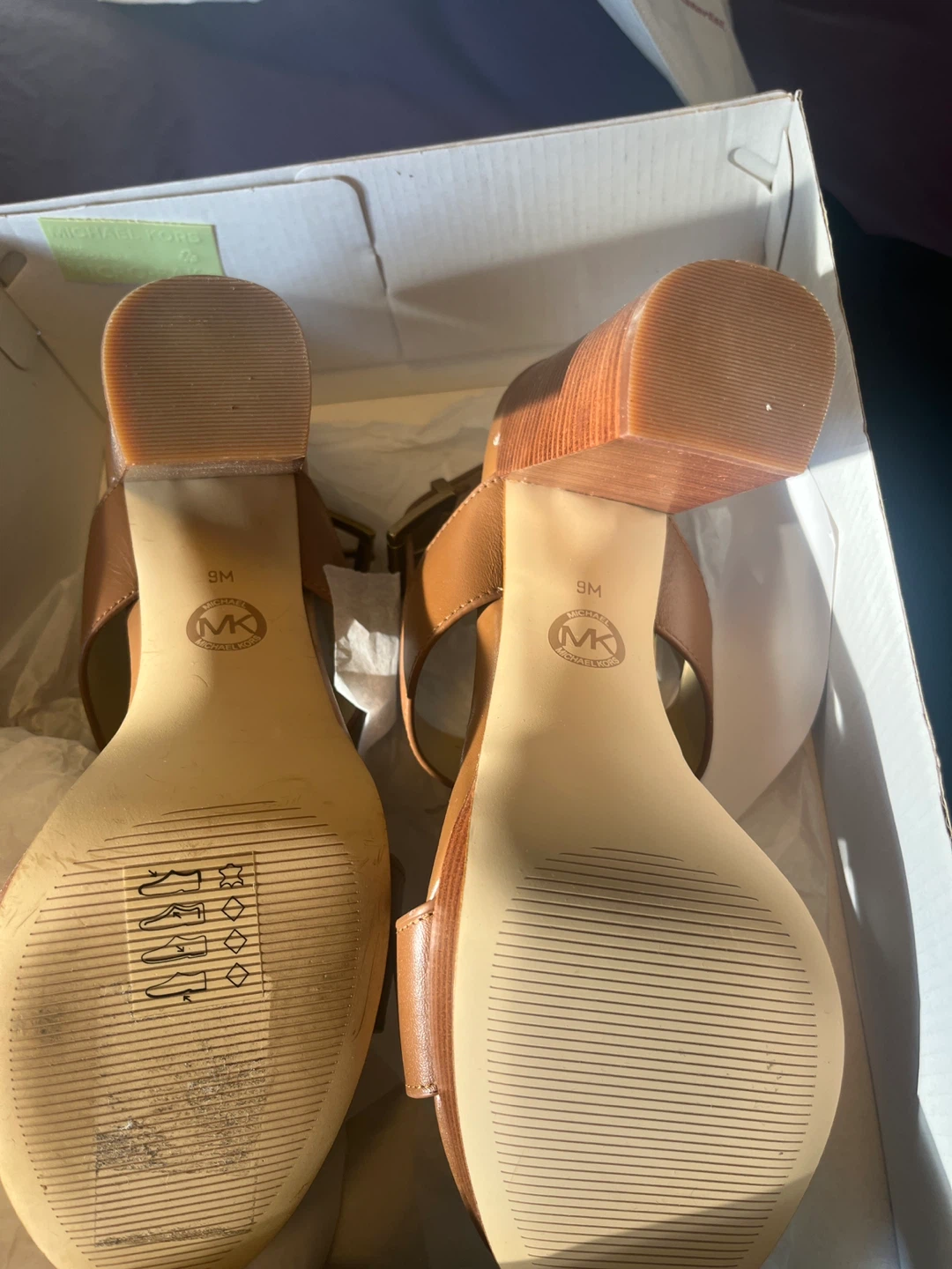 Michael Michael Kors Becker T Strap Leather Heels US 9M - photo 3