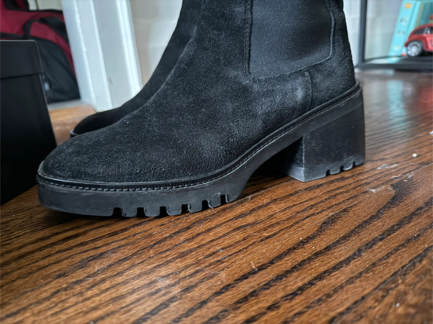 Ron White Black Suede Chelsea Boots - photo 4