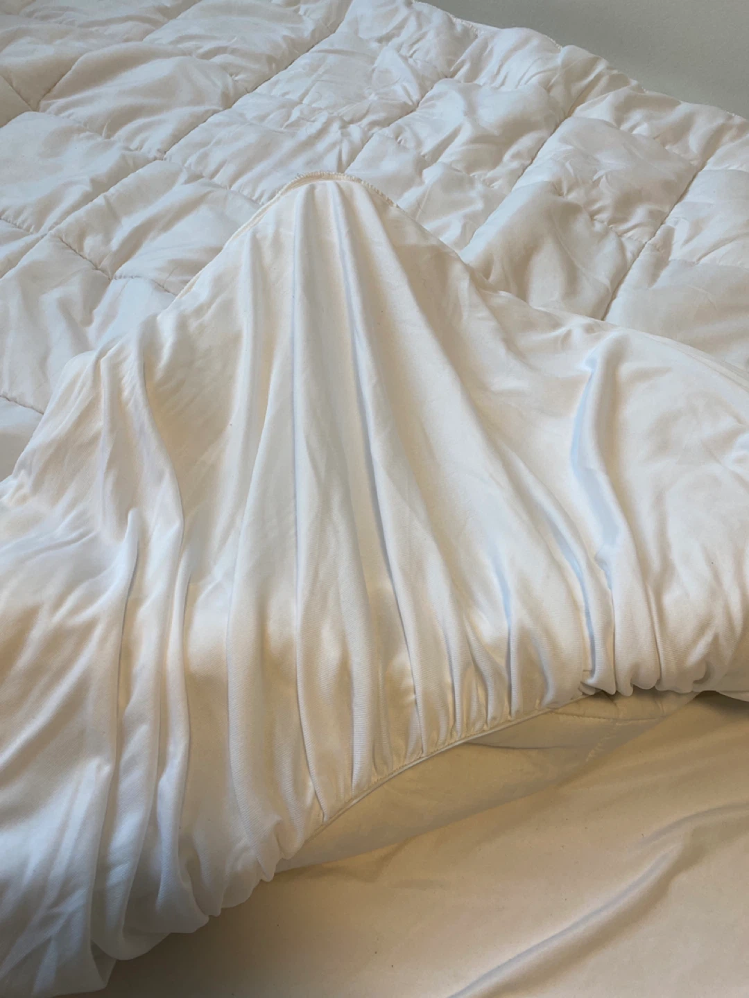 Fitted Sheet & Mattress Topper - photo 3