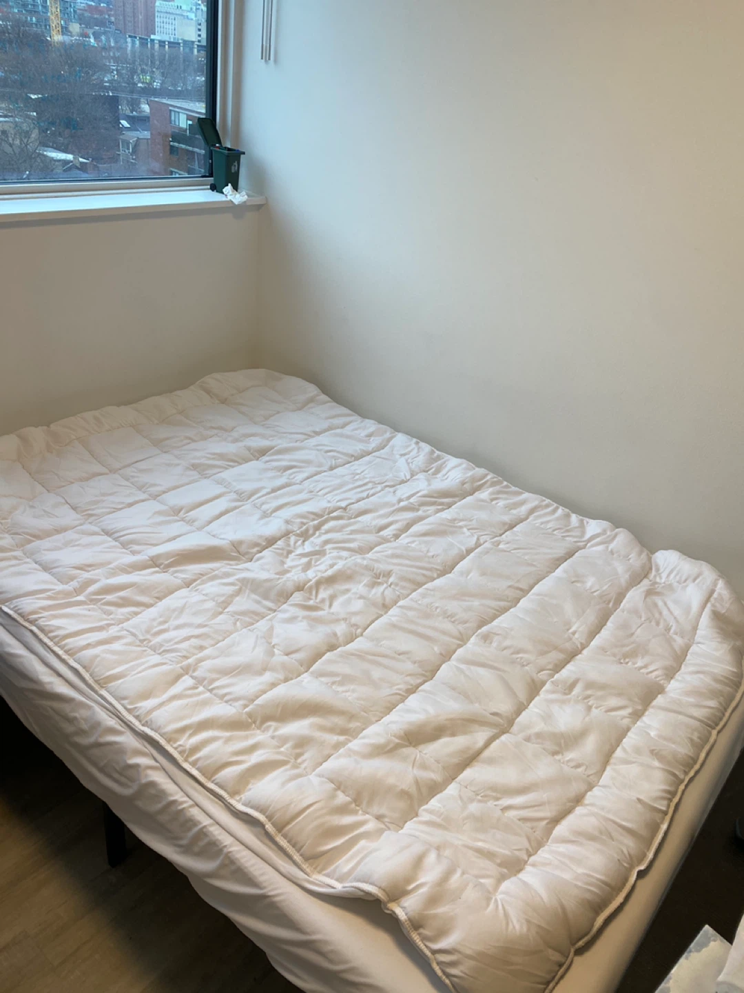 Fitted Sheet & Mattress Topper