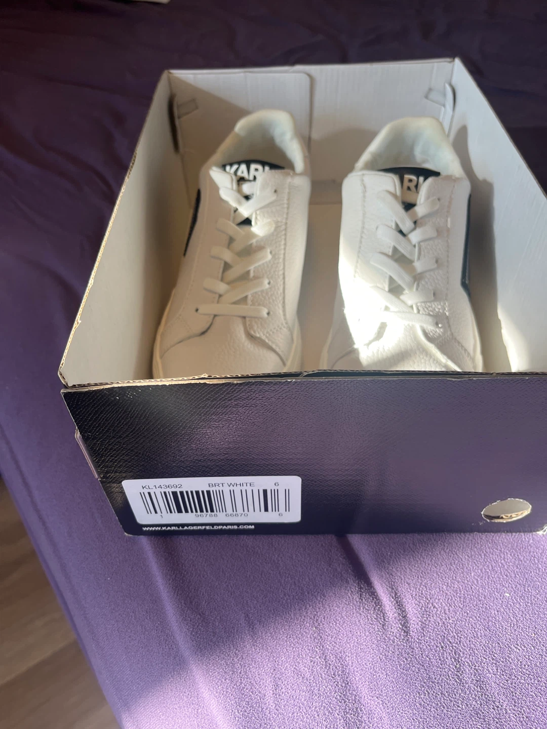 Karl Lagerfeld Paris White Leather Sneakers Size 6 - photo 3