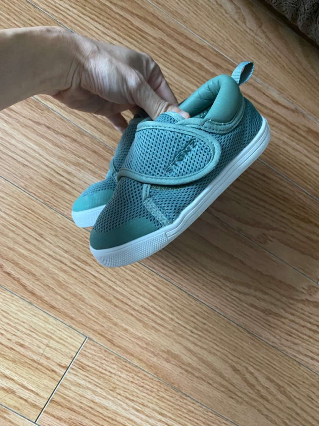 STONZ Kids' Shoes - Like New. Size 8 - photo 2
