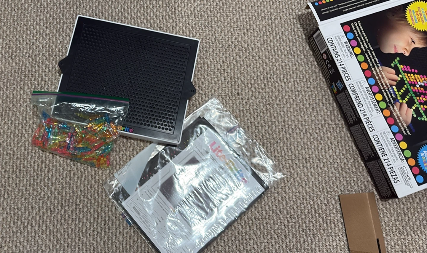 Lite-Brite - Battery Operated - photo 3